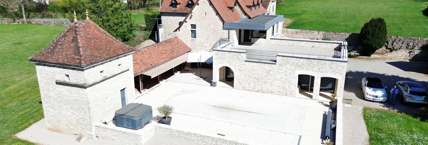 Maison 10 Pièces 250 m² à vendre à Figeac (46100)