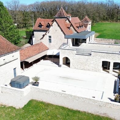 Maison 10 pièces 698250 €