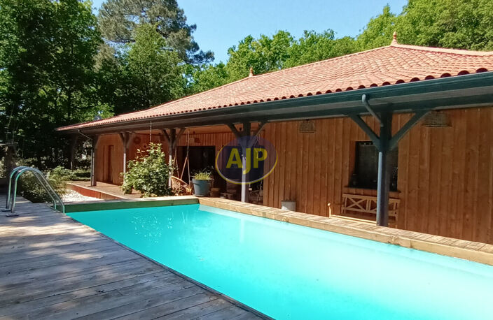 SOULAC/ MER- L'AMELIE 7 pièce(s) 200 m2 — photo 3