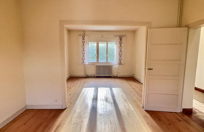 Maison en pierres d'environ 108m2  à Villeneuve sur Lot, proche des commerces à pied avec jardin. — photo 2