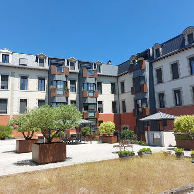 Appartement 1 pièces 810 €