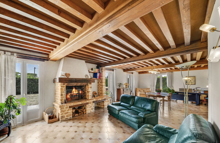 REF 4881 : Maison 184 m2 - terrain de 1150m2  - 8 pièces  - 5 chambres - Beaune — photo 4