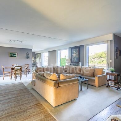 Maison 9 pièces 604200 €