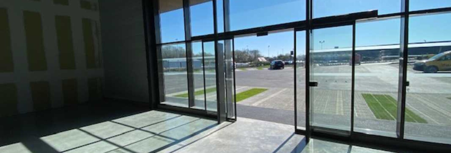 Commerce  549 m² à louer à Plonéour-Lanvern (29720)