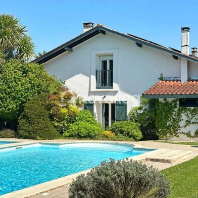 Maison 9 pièces 810000 €