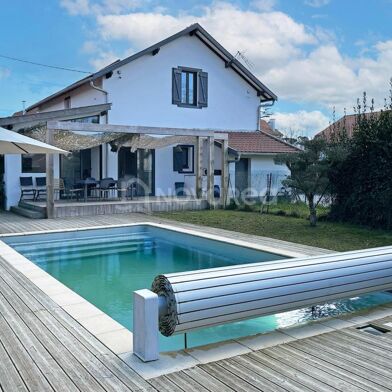 Maison 8 pièces 1215000 €