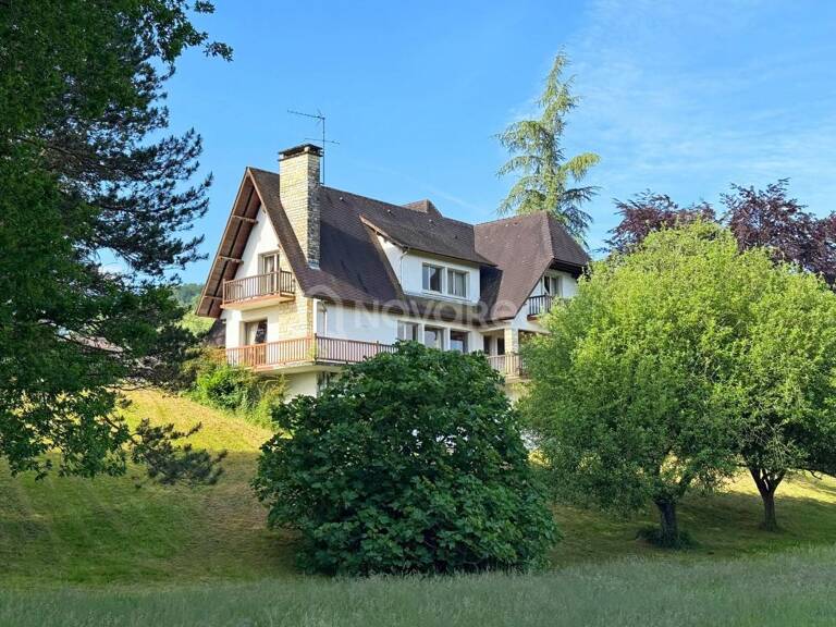 Maison 8 pièces — photo 1
