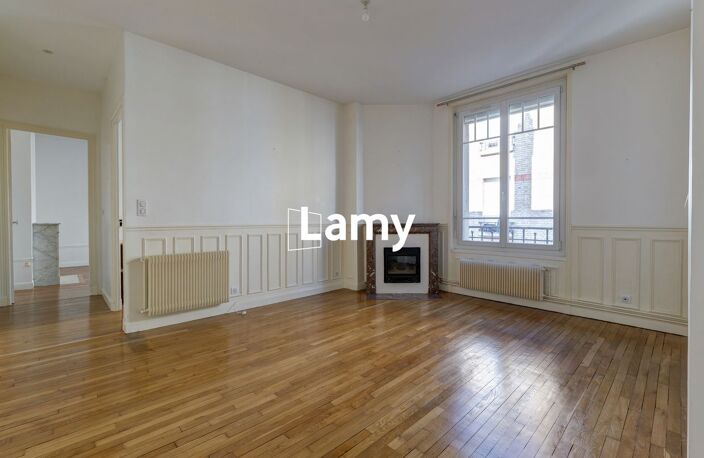  Appartement + annexes — photo 2