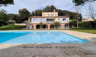 Maison 8 Pièces 247 m² à vendre à Peyruis (04310)