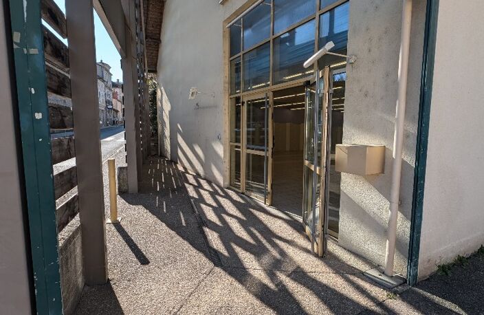 Immeuble commercial — photo 2