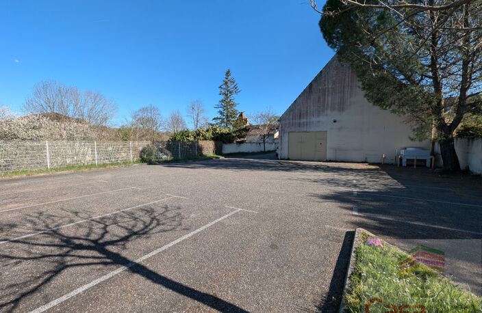 Immeuble commercial — photo 3