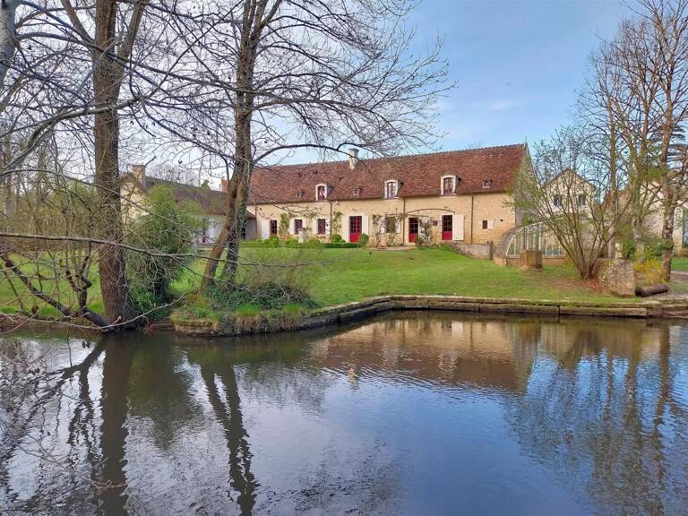 Propriété avec 2 moulins à vendre proche Saint Savin 86 — photo 1