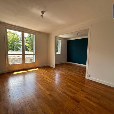 Appartement 4 pièces 1016 €