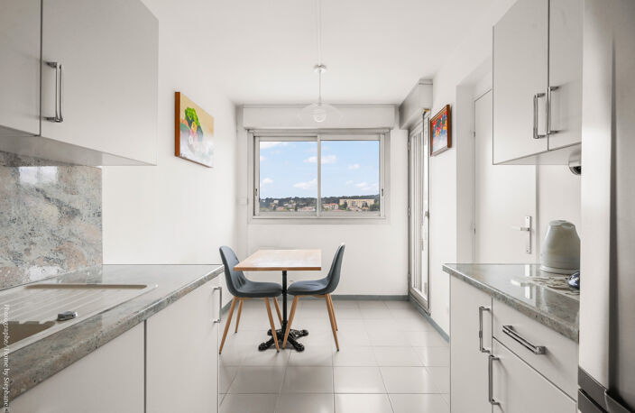 SPACIEUX APPARTEMENT T3 + GARAGE AUBAGNE HYPER CENTRE — photo 2