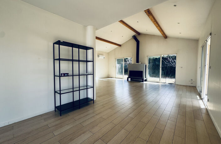 À LOUER   Maison meublée 128 m2   Belmont d'Azergues (69380) — photo 3