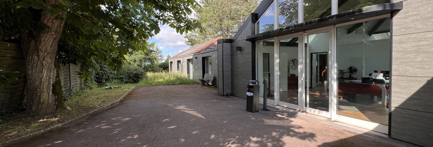 Bureau  380 m² à vendre à Tacoignières (78910)