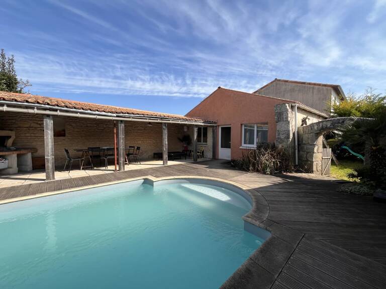 Maison plain-pied - SAINT MÉDARD D'AUNIS — photo 1