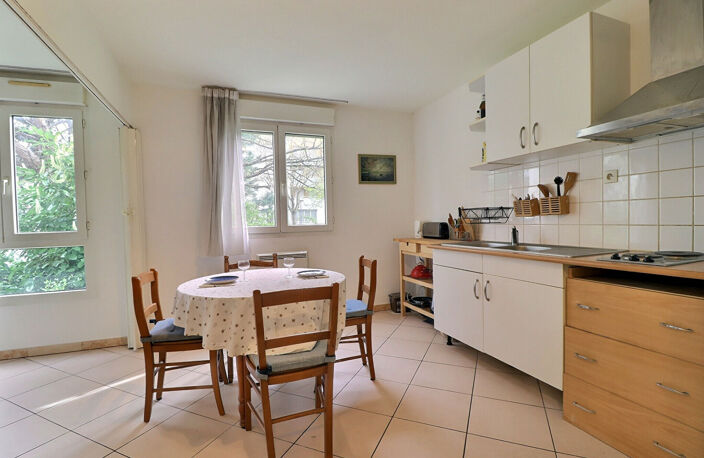 Appartement Grenoble 1 pièce(s) 30 m2 — photo 2
