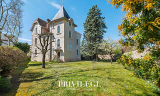 Maison 8 Pièces 250 m² à vendre à Caluire-et-Cuire (69300)