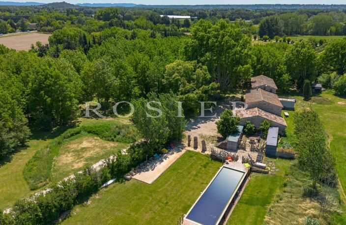 Vente - Pernes-Les-Fontaines - Authentique mas du XVIIIᵉ entière — photo 2
