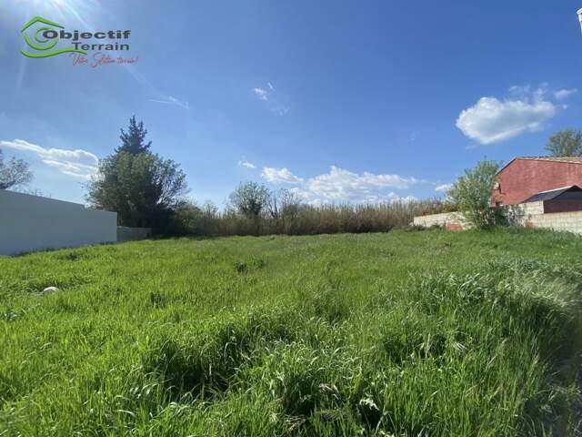 Terrain constructible — photo du bien