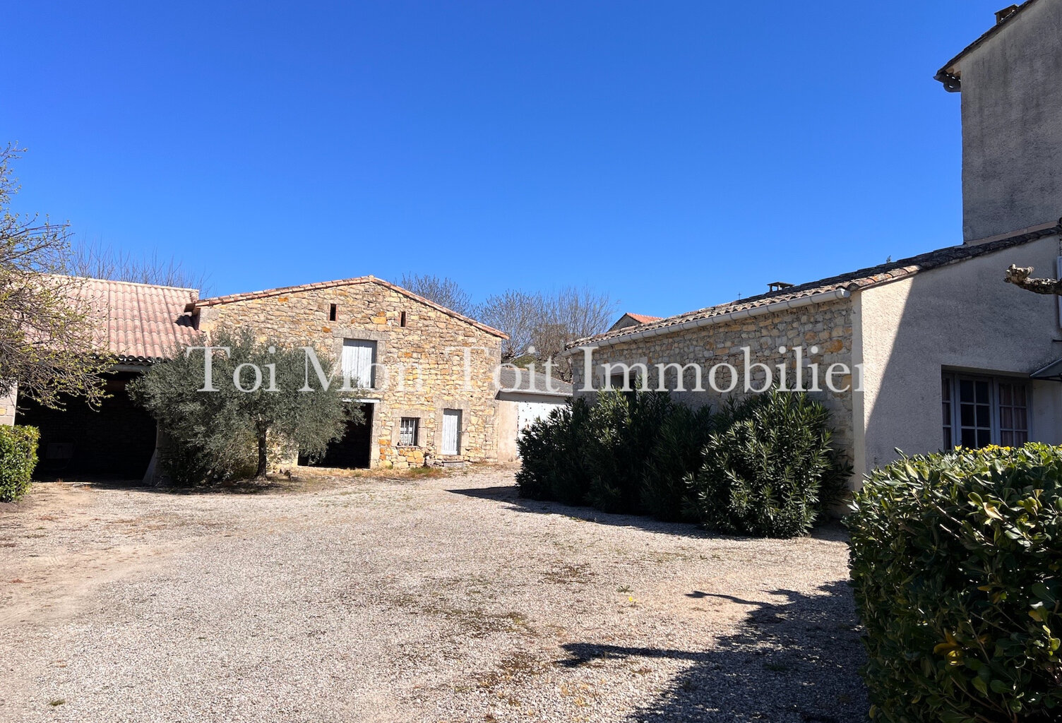 Maison de village en pierre de 127m2 + combles avec annexe h — photo 1