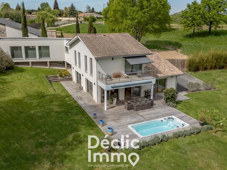 À vendre villa d'architecte 210m2 à Loupes — photo 1
