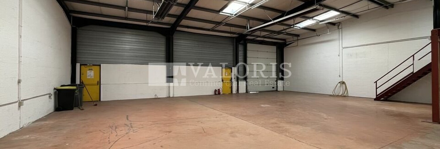 Commerce  420 m² à louer à Vaulx-en-Velin (69120)