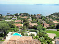 À VENDRE VILLA DE CHARME 5 PIÈCES 150M² 3 CHAMBRES PISCINE 3 GARAGES BOULODROME — photo 3