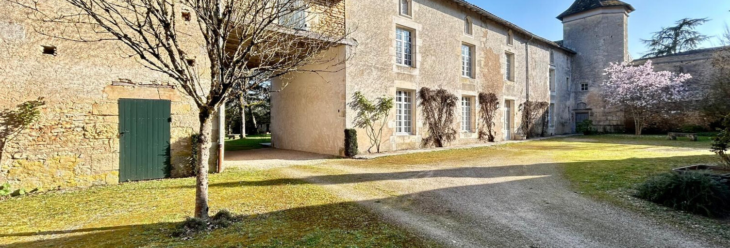 Maison 7 Pièces 283 m² à vendre à Vouillé (86190)