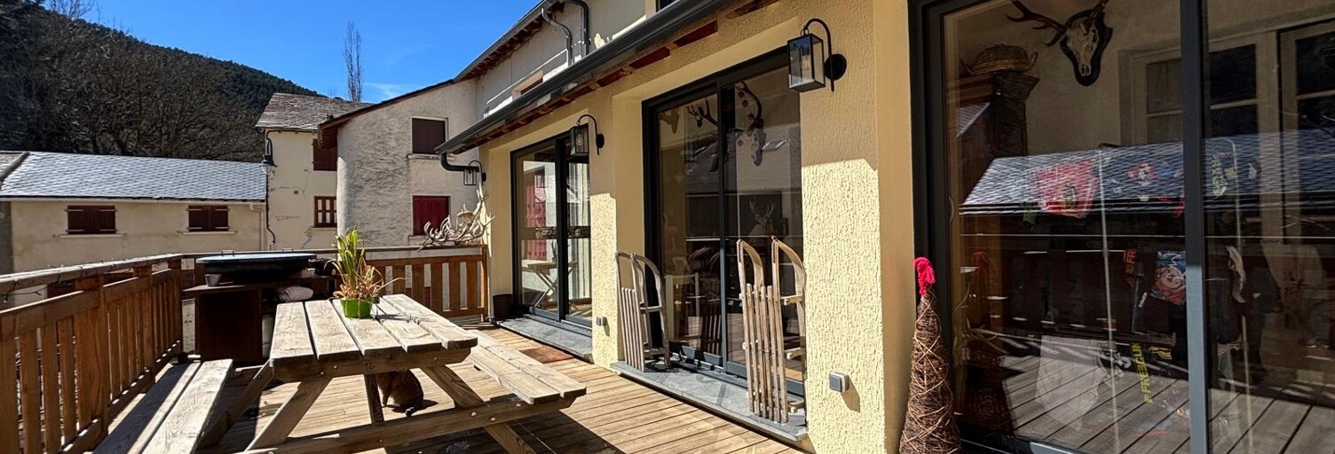 Maison 5 Pièces 127 m² à vendre à Fontrabiouse (66210)