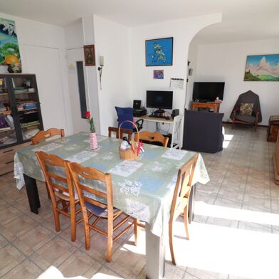 Appartement 5 pièces 218000 €
