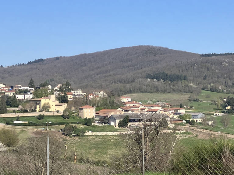 Terrain viabilisé au calme — photo 1