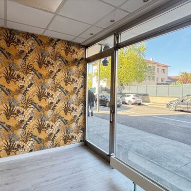 Commerce 5 pièces 1900 €