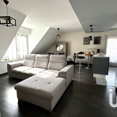 Appartement 5 pièces 1490 €
