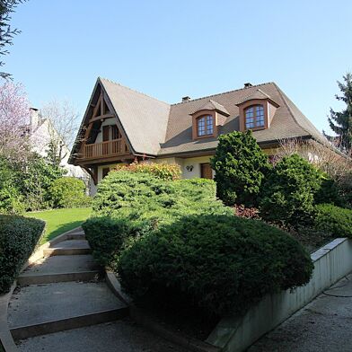 Maison 7 pièces 680000 €