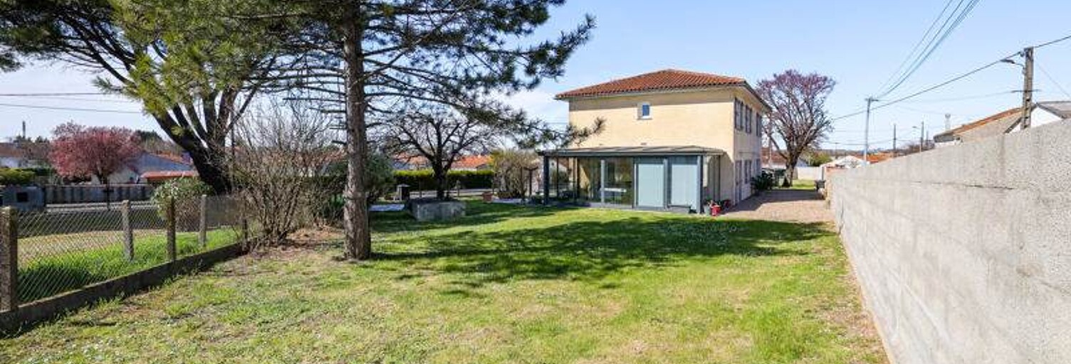 Maison 6 Pièces 174 m² à vendre à Châteaubernard (16100)