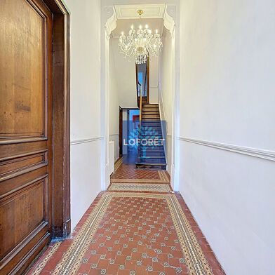 Maison 6 pièces 332325 €