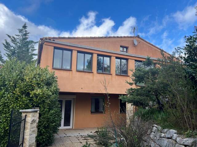 Maison À Vendre — photo du bien