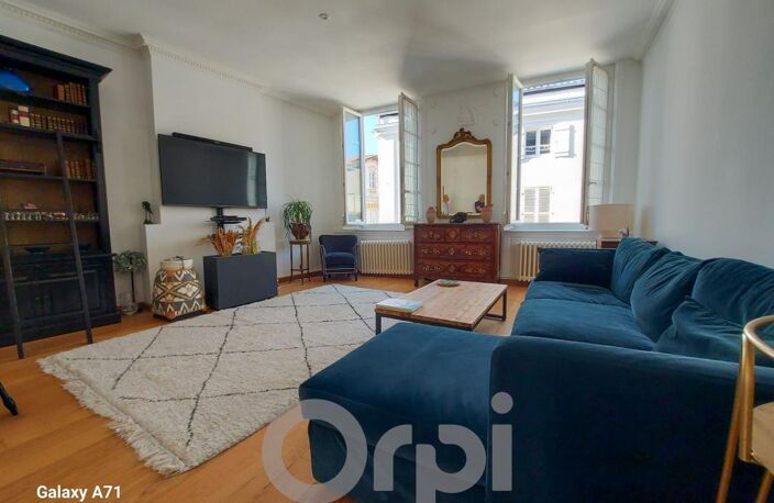Appartement rénové à vendre – Hyper centre historique La Rochelle – 100 m², 2 chambres, proche Vieux Port — photo 4
