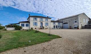 Maison 14 Pièces 460 m² à vendre à Jarnac (16200)