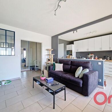 Appartement 3 pièces 1090 €