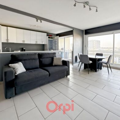 Appartement 3 pièces 990 €