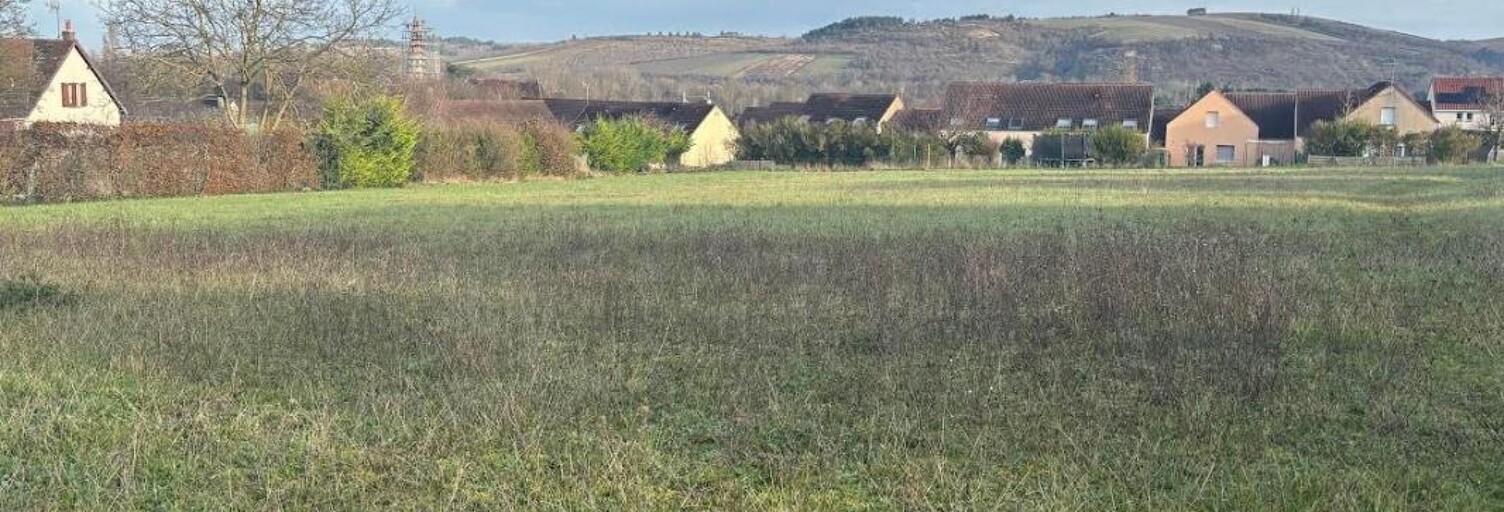 Terrain  704 m² à vendre à Escolives-Sainte-Camille (89290)