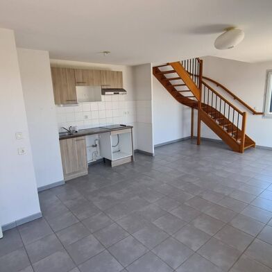 Appartement 4 pièces 1065 €