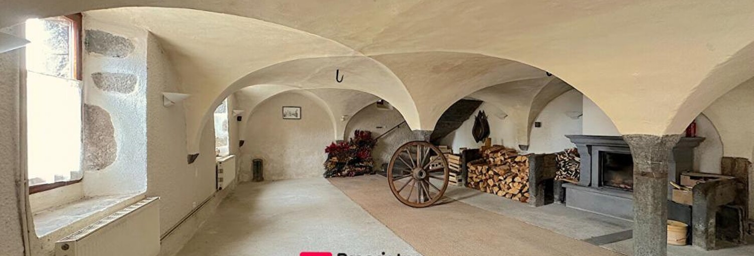 Maison 6 Pièces 300 m² à vendre à Ceyssat (63210)