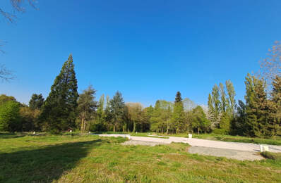 Terrain viabilisé de 1 101 m2 idéalement placé. — photo du bien