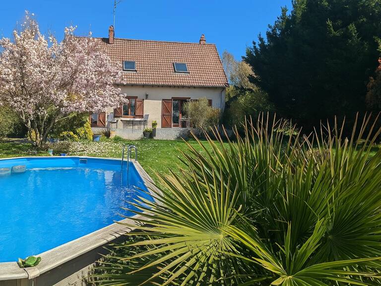 Maison lumineuse avec piscine et sous-sol complet – Henrichemont — photo 1