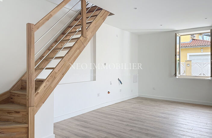 MAISON DE VILLE / 3 CHAMBRES/ SUITE PARENTALE / DEUX PLACES — photo 2