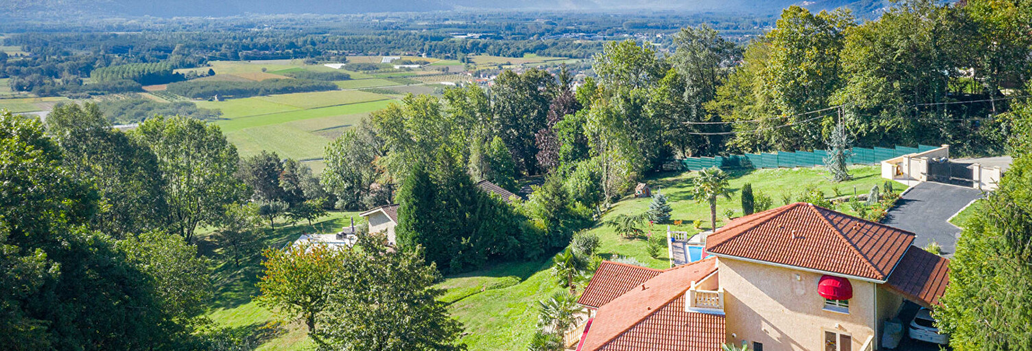 Maison 5 Pièces 214 m² à vendre à Vourey (38210)